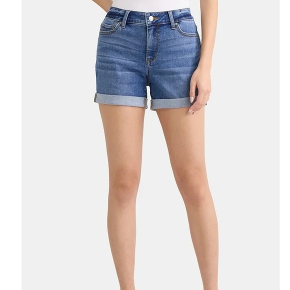 Time and Tru Pants - Time and Tru Mid Rise Roll Cuff Jean Shorts